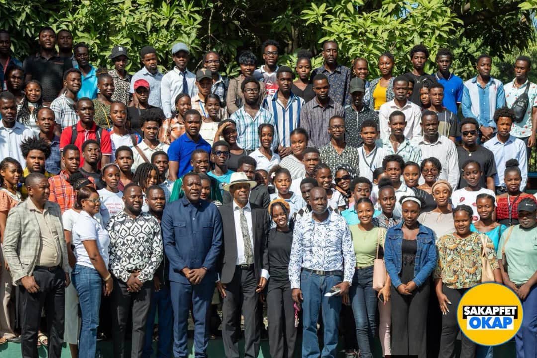Dany Laferrière au Campus Henry Christophe de Limonade: une rencontre entre littérature , mémoire et transmission